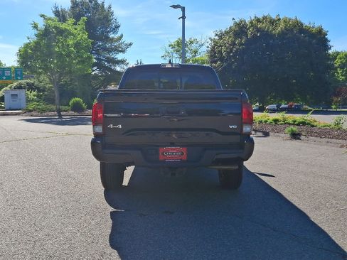 Certified 2023 Toyota Tacoma SR AWD/4WD image 6