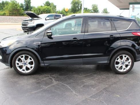 Used 2016 Ford Escape Titanium FWD image 4