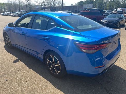 Used 2024 Nissan Sentra SV image 6