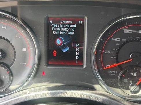 Used 2013 Dodge Charger SXT RWD image 4