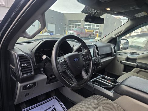 Used 2017 Ford F150 XLT w/ Equipment Group 302A Luxury image 10