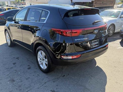 Used 2018 Kia Sportage LX image 4