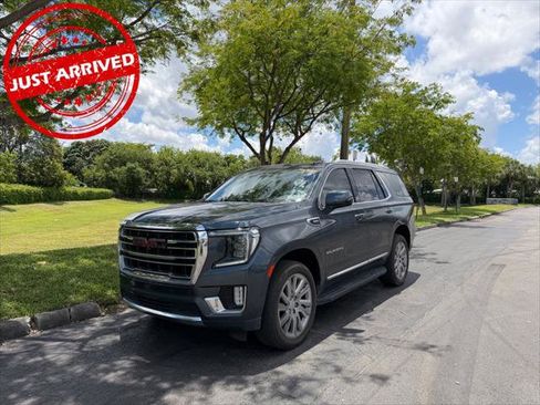Used 2021 GMC Yukon SLT w/ SLT Premium Package AWD/4WD image 2
