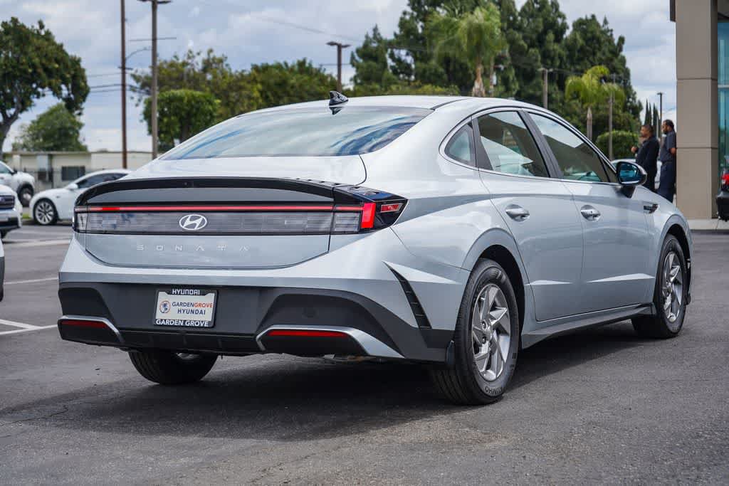 New 2026 Hyundai Sonata SE FWD image 4