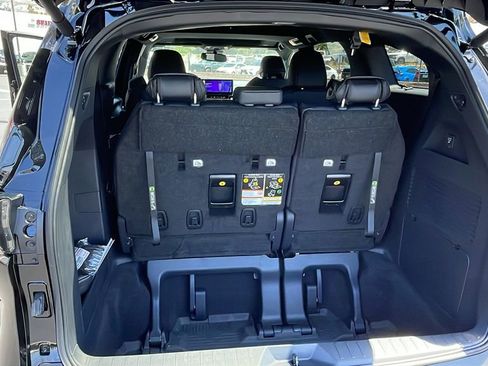 New 2026 Toyota Sienna XLE Woodland Edition AWD/4WD image 34