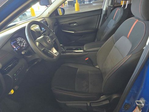Used 2025 Nissan Sentra SR FWD image 4