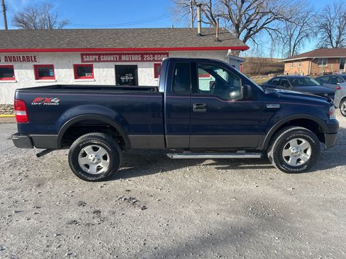 Used 2004 Ford F150 XLT image 2