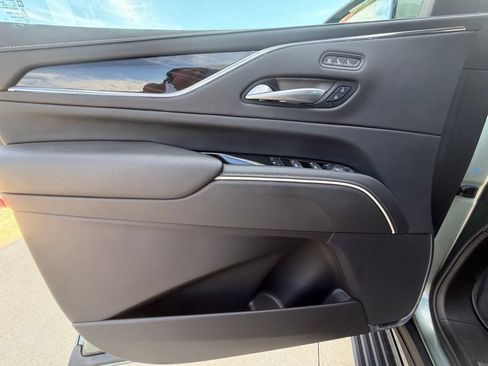 Used 2024 Cadillac Escalade Sport w/ LPO, ONYX Package AWD/4WD image 13