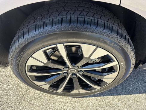 Used 2026 Volvo XC60 B5 Plus w/ Protection Package Premier AWD/4WD image 10