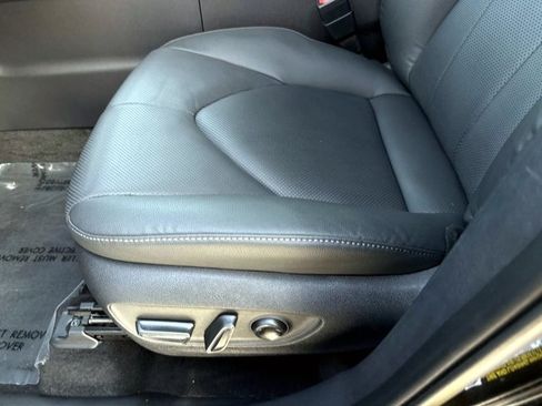 Used 2025 Toyota Grand Highlander AWD image 22