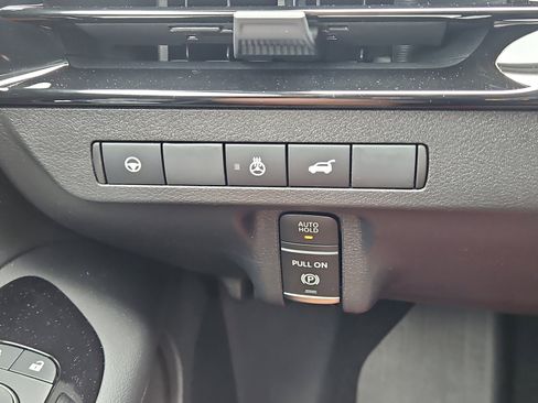 New 2025 Nissan Murano SL image 10