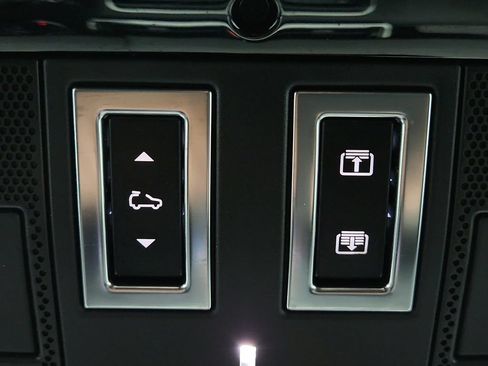 Used 2023 Land Rover Range Rover Velar R-Dynamic S AWD/4WD image 20