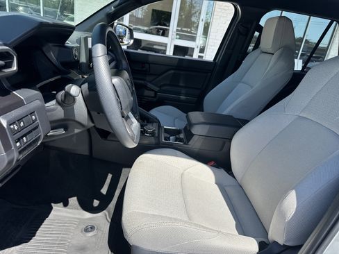 Used 2025 Toyota 4Runner SR5 image 14