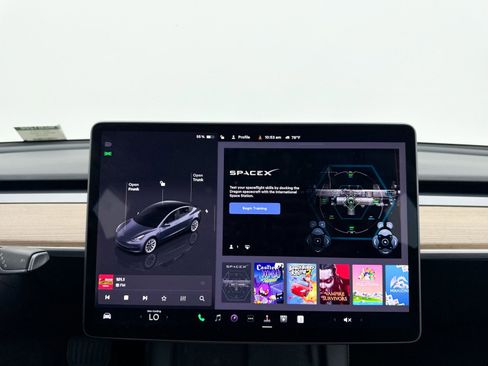 Used 2023 Tesla Model 3 Standard Range image 23