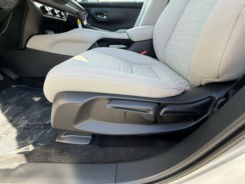 New 2026 Honda HR-V LX image 14