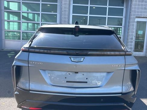 Used 2024 Cadillac Lyriq Luxury w/ LPO, Floor Liner Package image 5