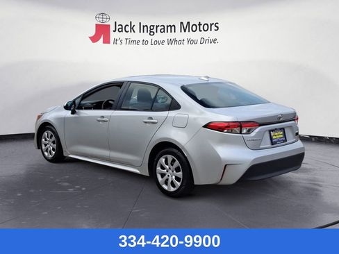 Used 2024 Toyota Corolla LE image 3