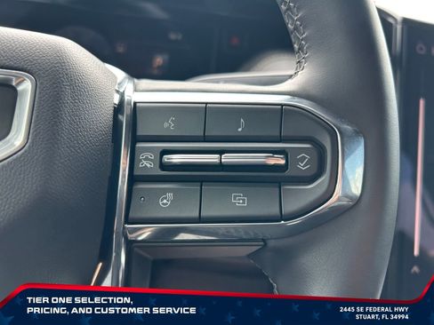 Used 2025 GMC Yukon Elevation AWD/4WD image 19