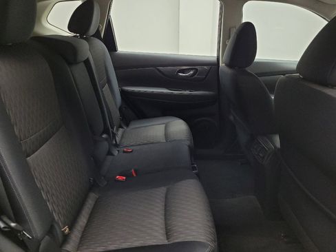 Used 2017 Nissan Rogue S AWD/4WD image 19