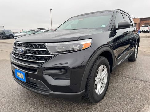 Used 2020 Ford Explorer XLT w/ Comfort Package image 8