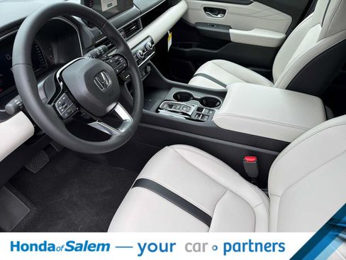 New 2026 Honda Pilot Touring image 11