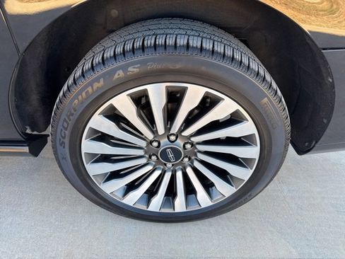 Used 2021 Lincoln Navigator L Reserve image 5