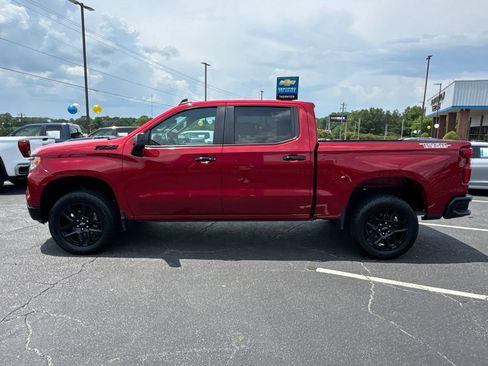 Used 2024 Chevrolet Silverado 1500 LT Trail Boss w/ LPO, Dark Essentials Package AWD/4WD image 9