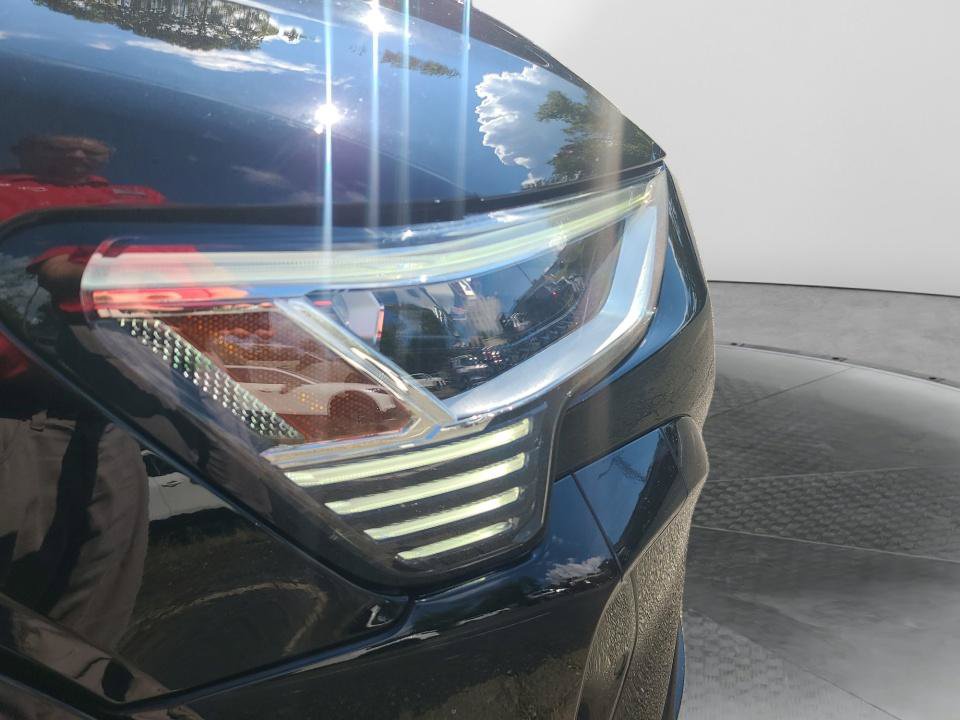 Used 2024 Audi Q8 e-tron Premium AWD/4WD image 24