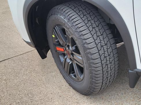 New 2026 Nissan Rogue SV AWD/4WD image 9