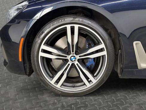 Used 2018 BMW M760i xDrive AWD/4WD image 9