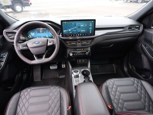 Used 2024 Ford Escape ST-Line Elite w/ Premium Technology Package image 28