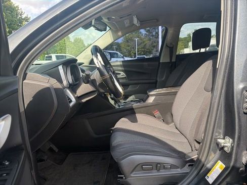Used 2017 Chevrolet Equinox LT w/ Convenience Package FWD image 12