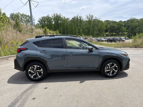 Used 2025 Subaru Crosstrek 2.0i Premium AWD/4WD image 4