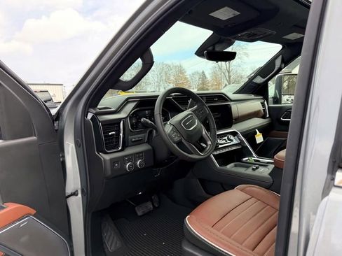 New 2026 GMC Sierra 2500 Denali Ultimate AWD/4WD image 18