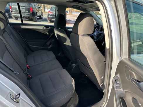 Used 2011 Volkswagen Golf 2.5L PZEV 4dr Hatchback image 29