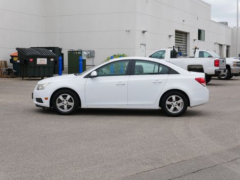 Used 2011 Chevrolet Cruze LT FWD image 4