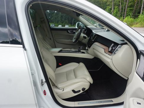 Used 2019 Volvo XC60 T6 Inscription w/ Protection Package Premier AWD/4WD image 19