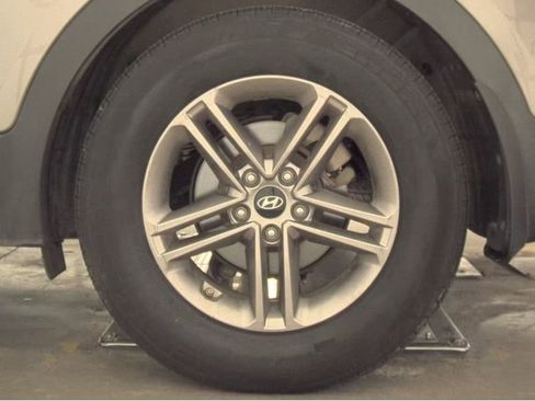 Used 2017 Hyundai Santa Fe Sport image 13