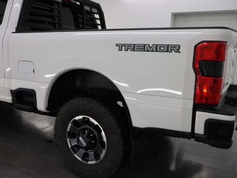 Used 2024 Ford F350 Lariat w/ Lariat Ultimate Package AWD/4WD image 33