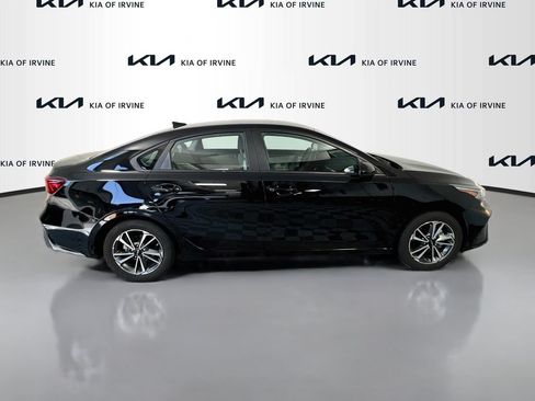 Certified 2023 Kia Forte LXS FWD image 10