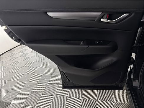 Used 2019 MAZDA CX-5 Touring image 12