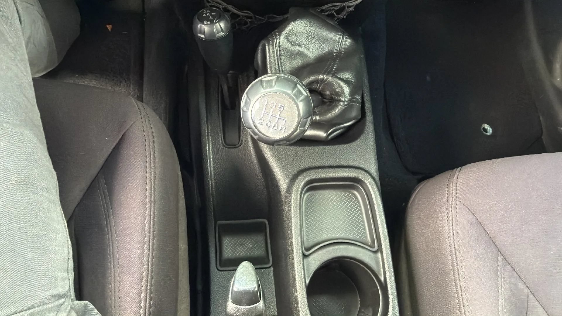 Used 2013 Jeep Wrangler Sport AWD/4WD image 24