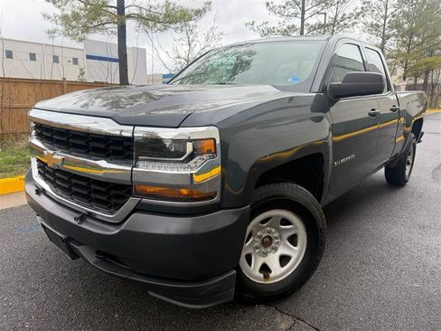 Used 2017 Chevrolet Silverado 1500 W/T w/ WT Convenience Package AWD/4WD image 1