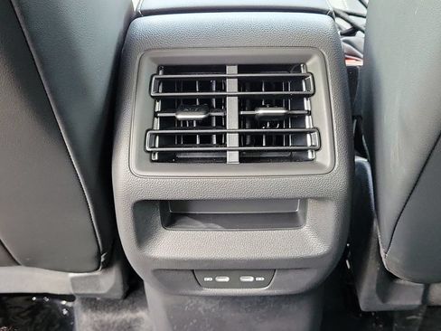 Certified 2026 Volkswagen Tiguan SE FWD image 12