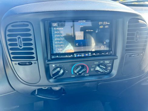 Used 2001 Ford F150 Harley-Davidson image 19