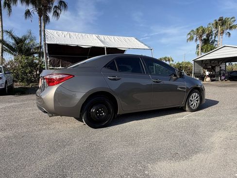 Used 2019 Toyota Corolla LE FWD image 5