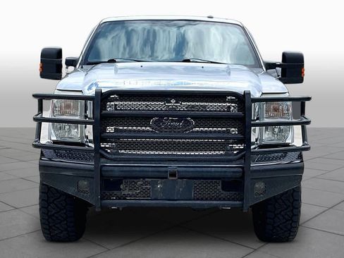 Used 2015 Ford F250 Lariat w/ Lariat Ultimate Package image 4