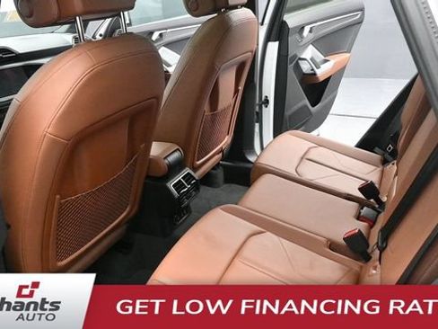 Used 2022 Audi Q3 2.0T Premium w/ Convenience Package AWD/4WD image 13