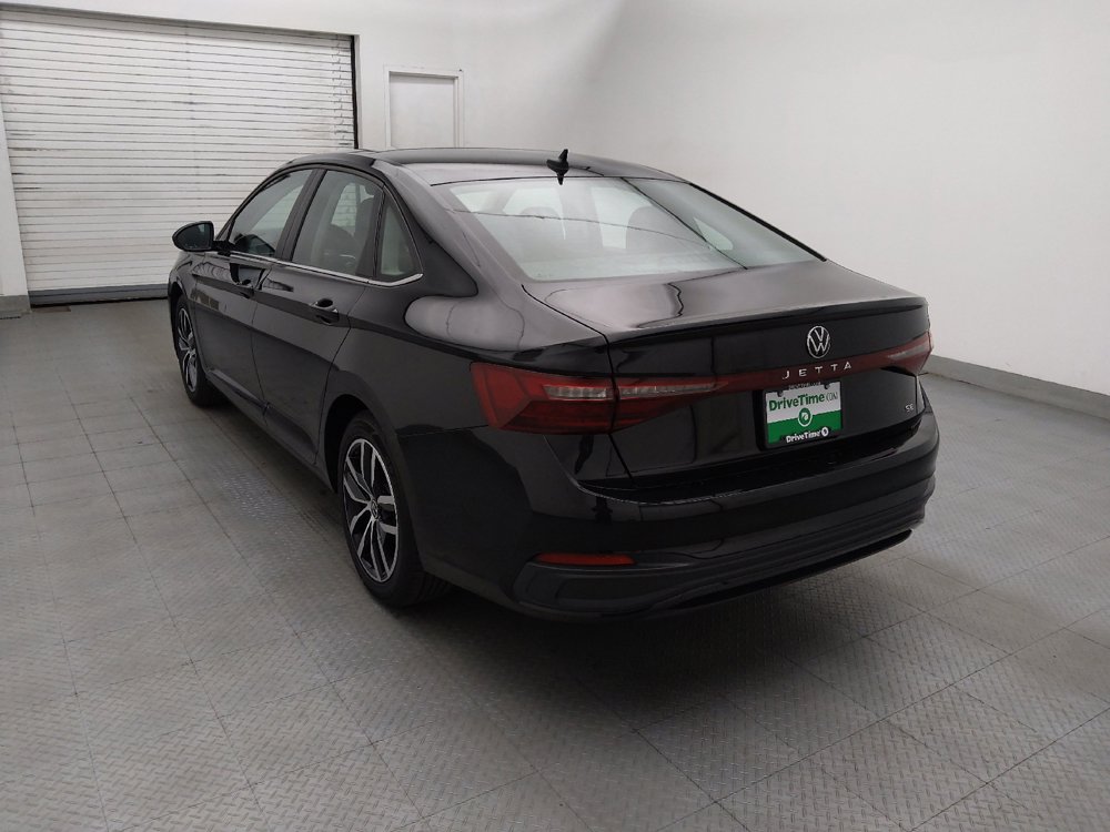 Used 2025 Volkswagen Jetta SE FWD image 5