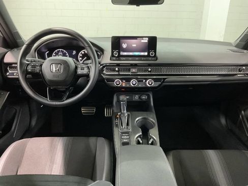 Used 2023 Honda Civic Sport image 6
